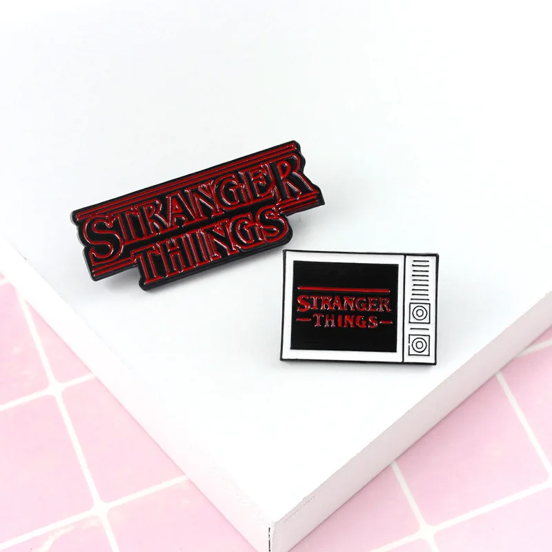 Брошь для женщин и мужчин в виде мультяшного персонажа из мультфильма Stranger Things