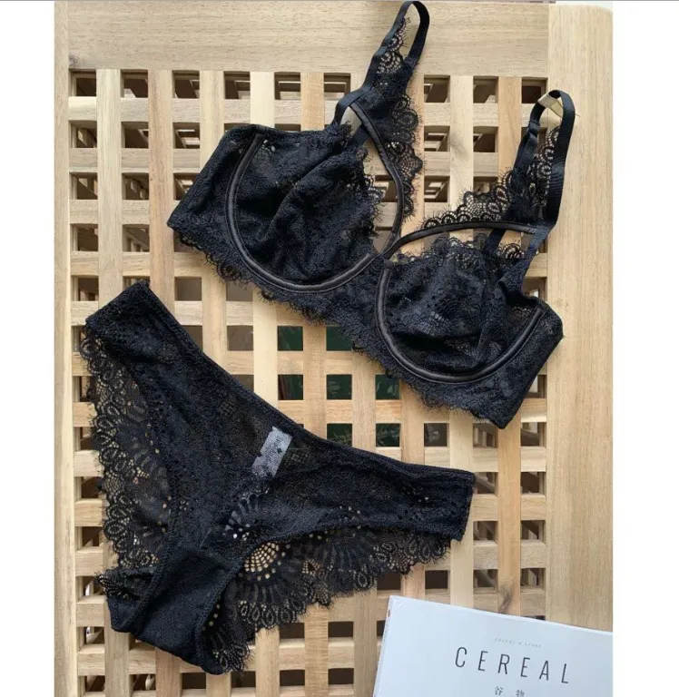 

Europe and The United States Ultra-thin Sexy Lace Underwear Holding Up the Bra with Underwire Embroidery Hollow-out Bra Set