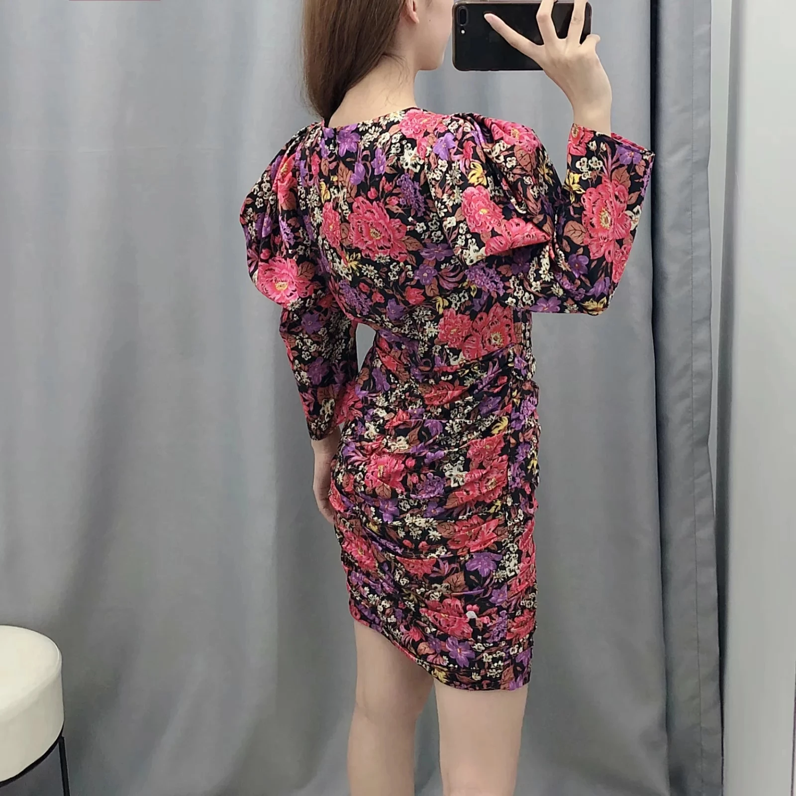 Осеннее платье с цветочным принтом и рюшами женское мини-сексуальное v-образным