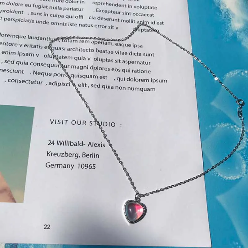 

Fashion silver Color Metal Pendant Necklace Love Heart Moonstone Pendant For Women Girls Party Jewelry choker collares Gift