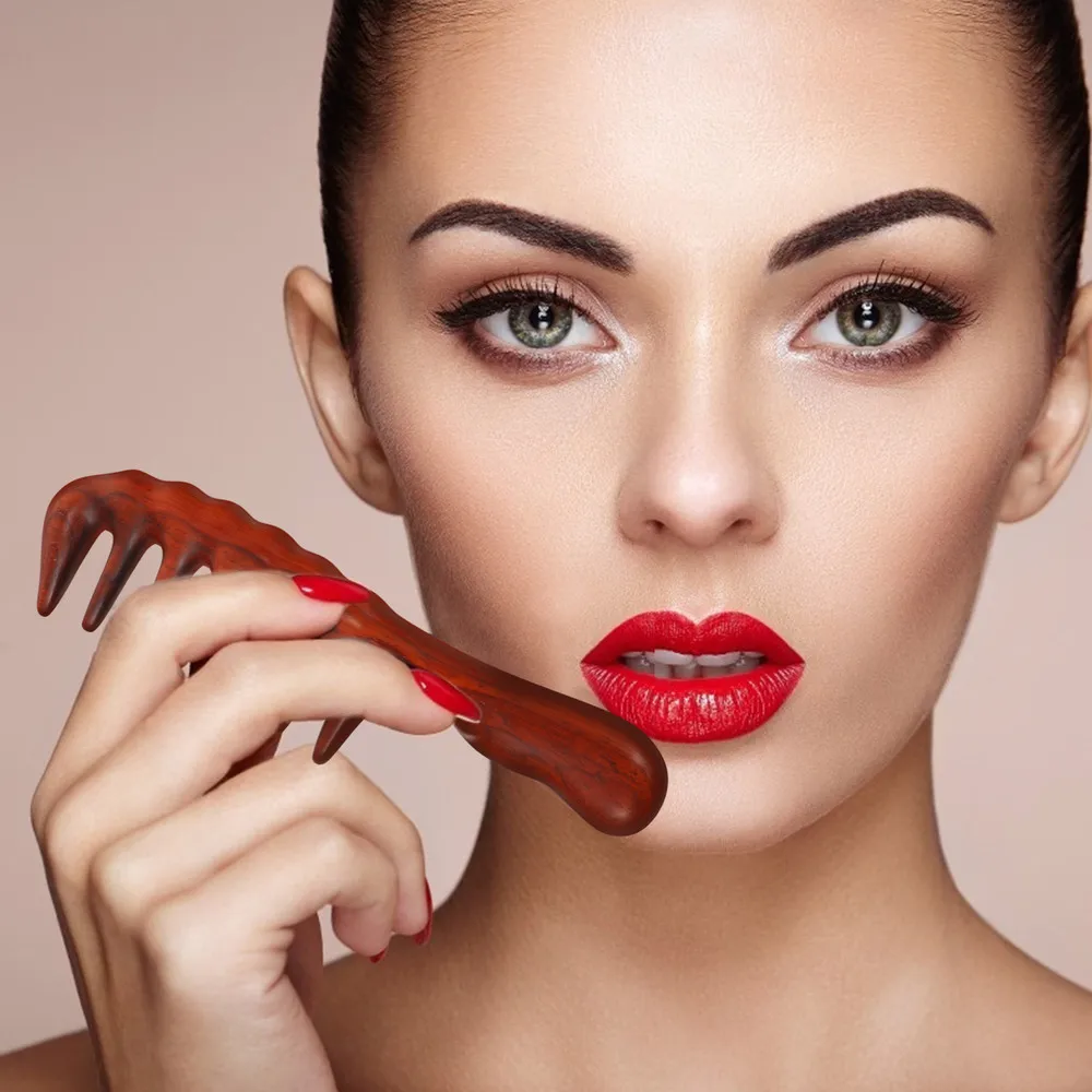 

1pc Comb Creative Sandalwood Comb Practical Hairstyling Comb