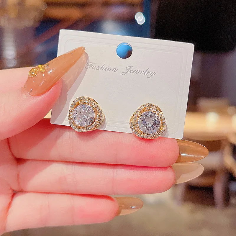 

Micro-set Diamond Zircon Super Flash Bird's Nest Circle Earrings Silver Needle Super Flash Temperament Earrings Earrings
