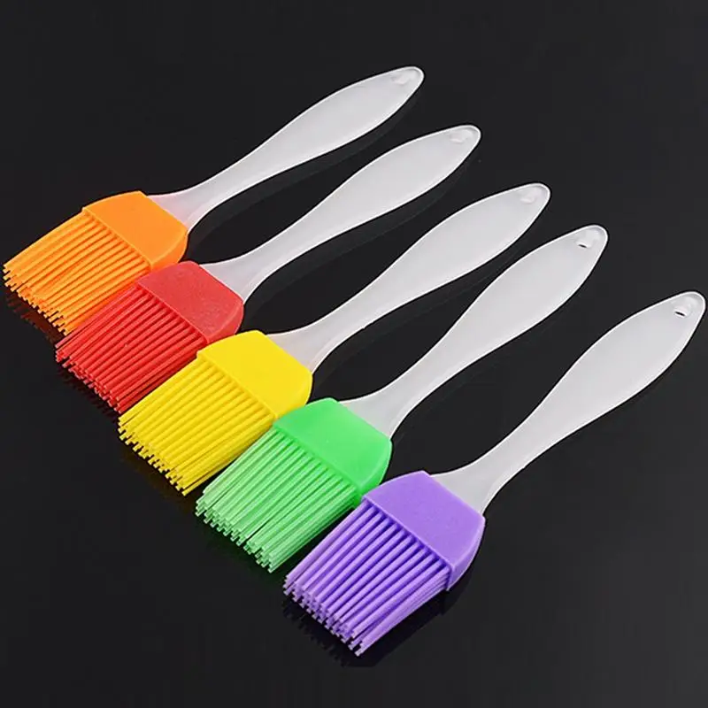 

LanLan Food Grade Silicone Brush with Sturdy PP Handle Dessert Mousse Chocolate Ice Cream Pastry Baking Tool Random Color