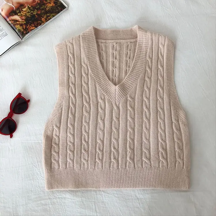Женский трикотажный жилет в рубчик с V-образным вырезом | Женская одежда