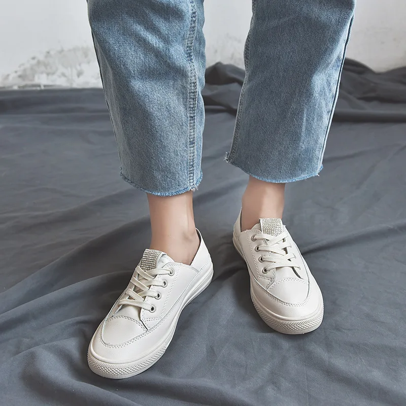 Новинка 2019 года сезон весна-лето белые туфли женские парусиновые на плоской