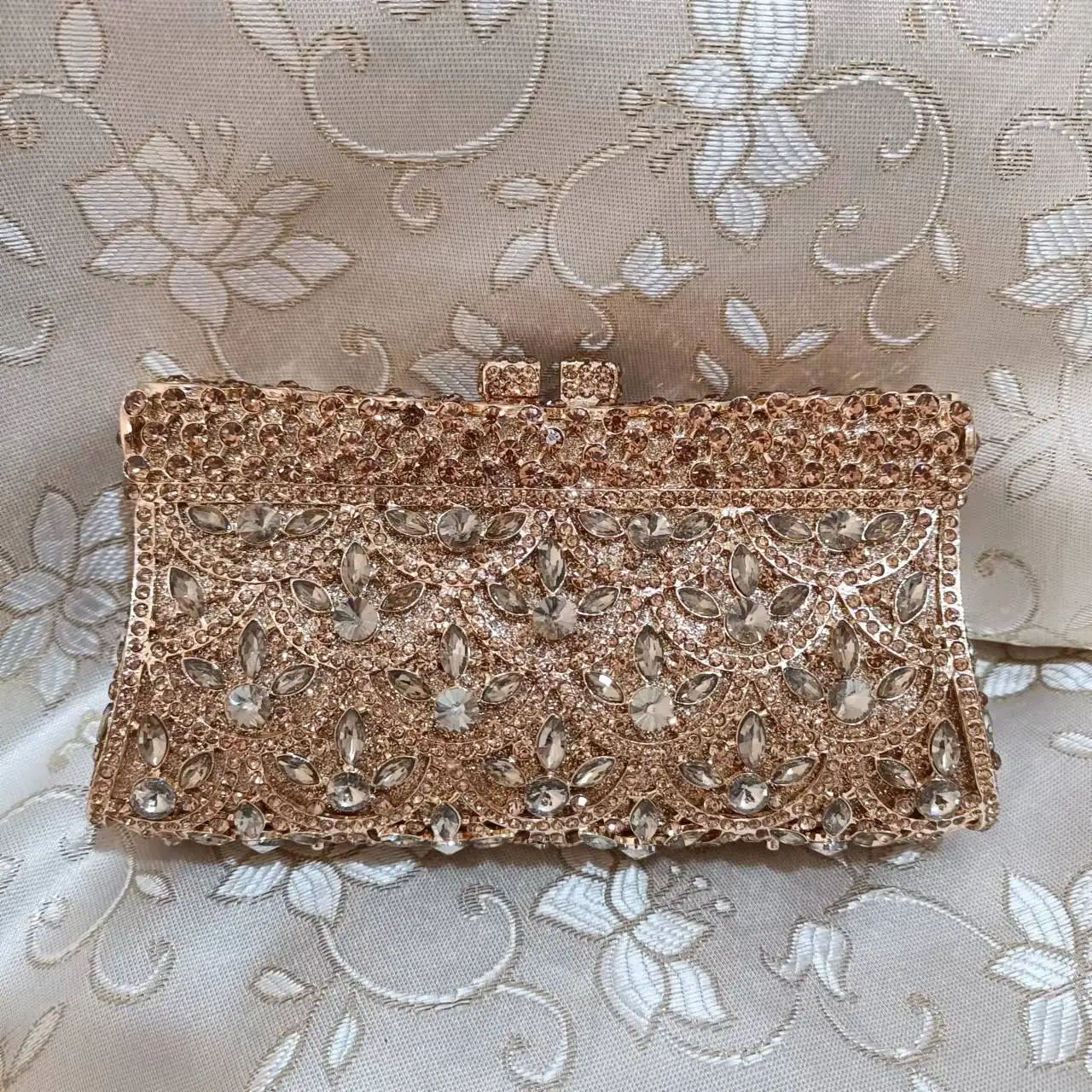 

Women Gold Crystal Luxury Rhinestone Purses Diamond Wedding Bridal Prom Evening Bag Birthday Party Dinner Banquet Clutch Handbag