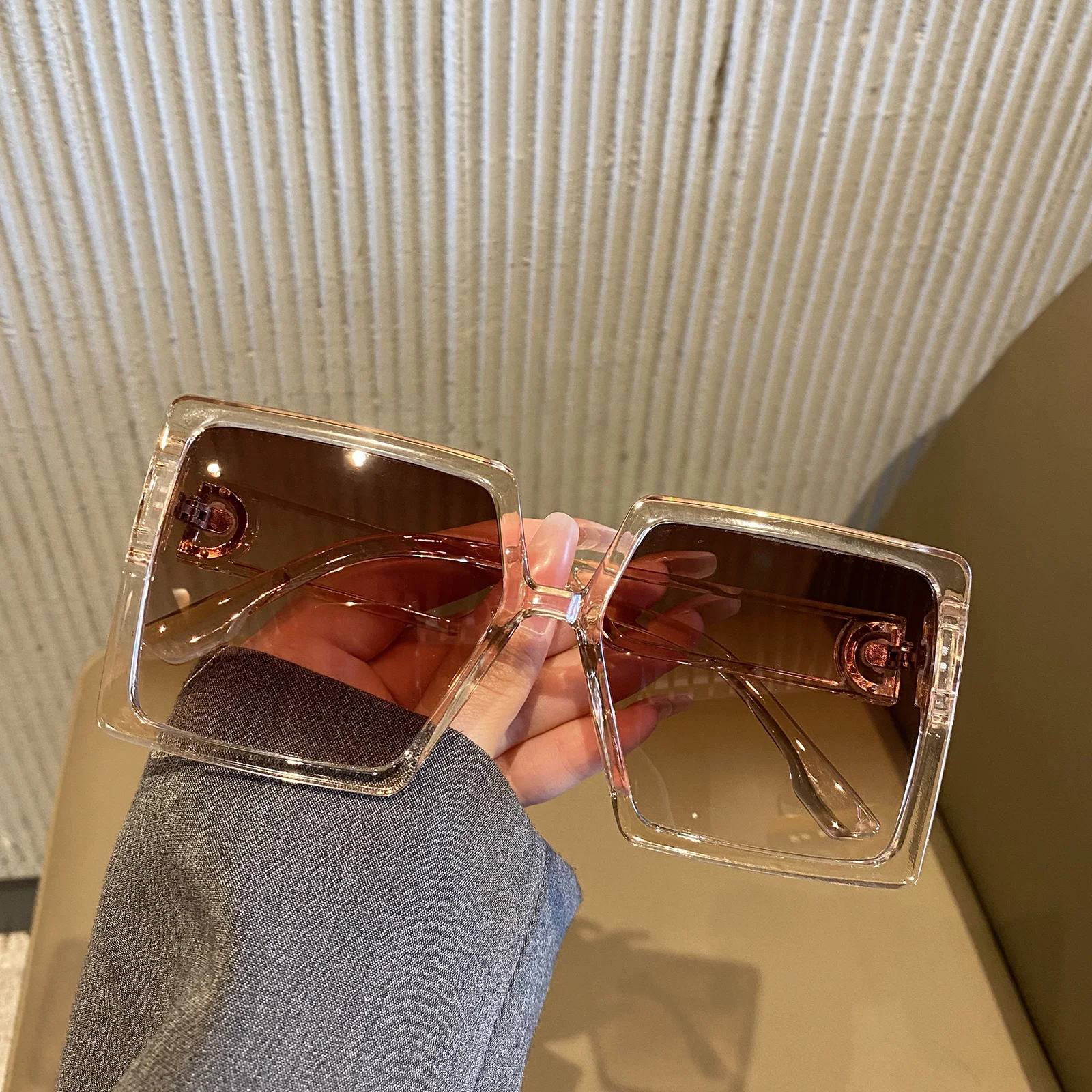 

net red sand carved Sunglasses street shot triangle disco Sunglasses Women's small face