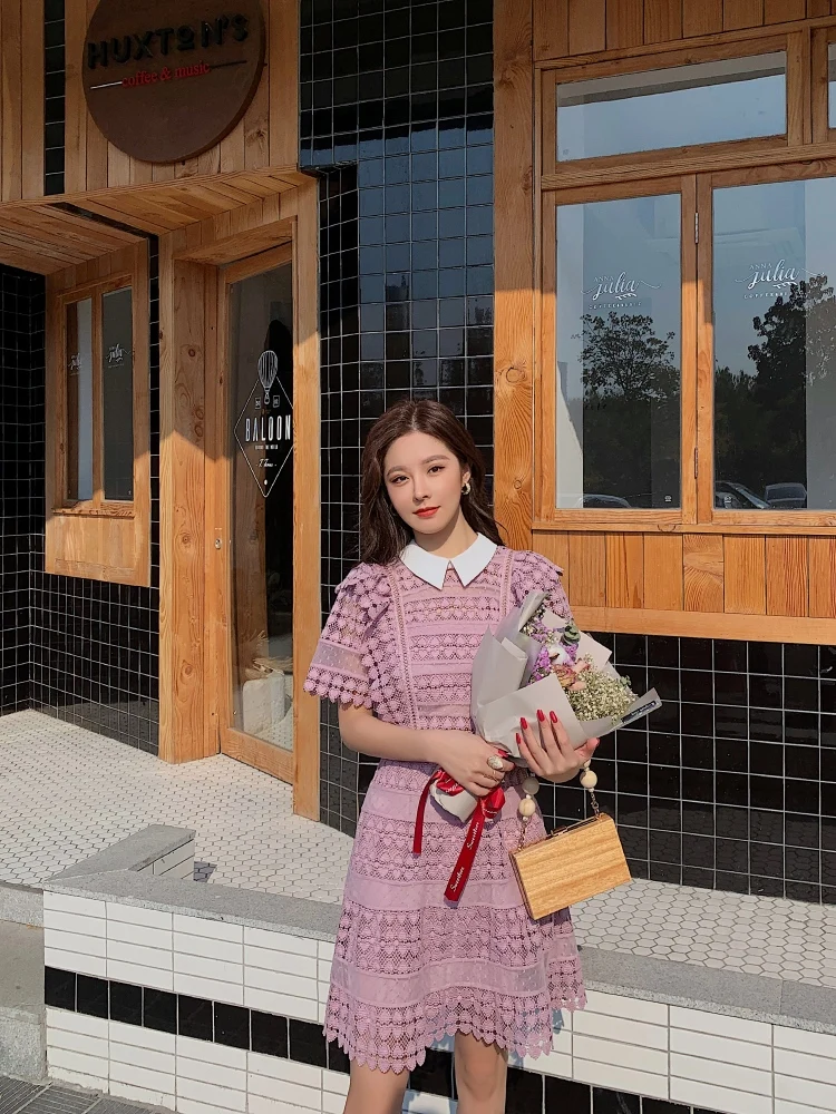 Женское короткое платье с круглым вырезом модное розовое кружевное