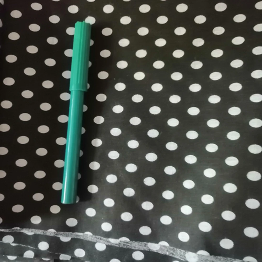 Новое поступление 2021 года простая черная хлопковая ткань в белый горошек для