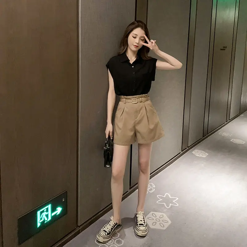 

Light cooked wind suit women's summer 2021 new waistcoat shirt jacket casual short pants fashion two-piece set