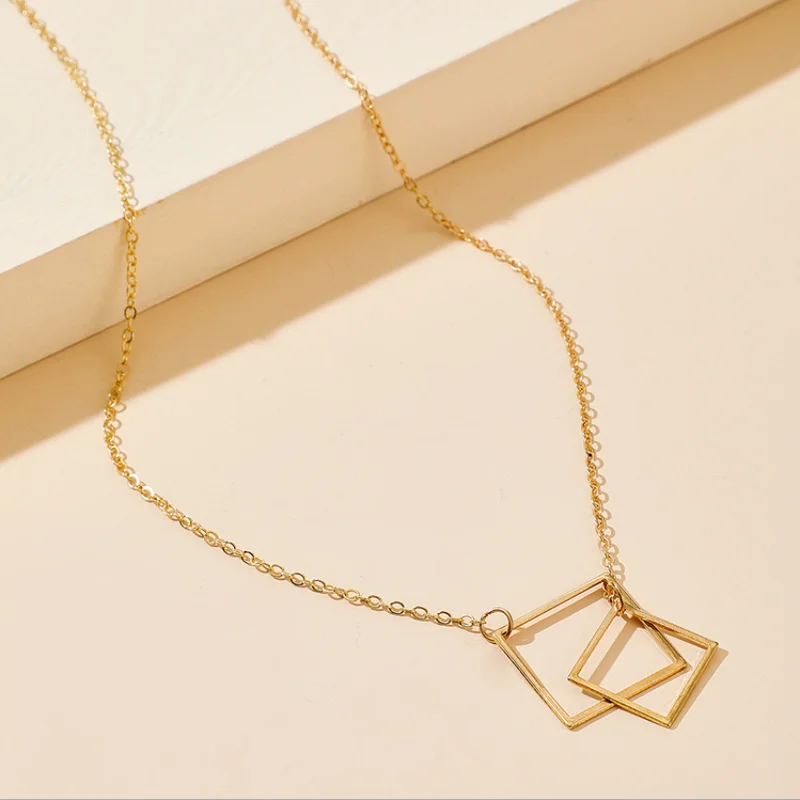 

Fashion Alloy Square Pendant Necklace for Women Vintage Party Jewelry Gift