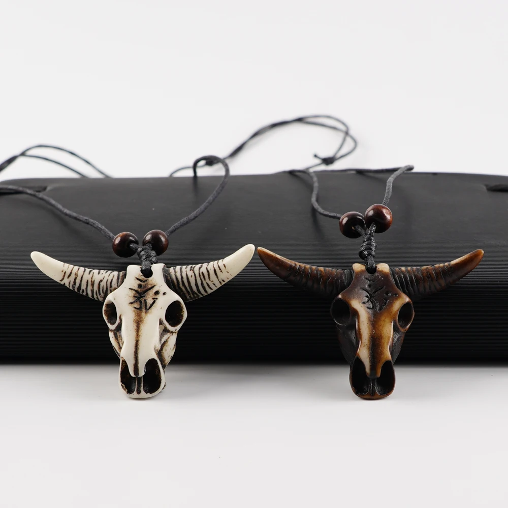 

1Pcs Tauren Necklace Cow's Skull Pendant Cool OX Head Choker Retro Jewelry Tribal Style Imitation Yak Bone Necklace Amulet
