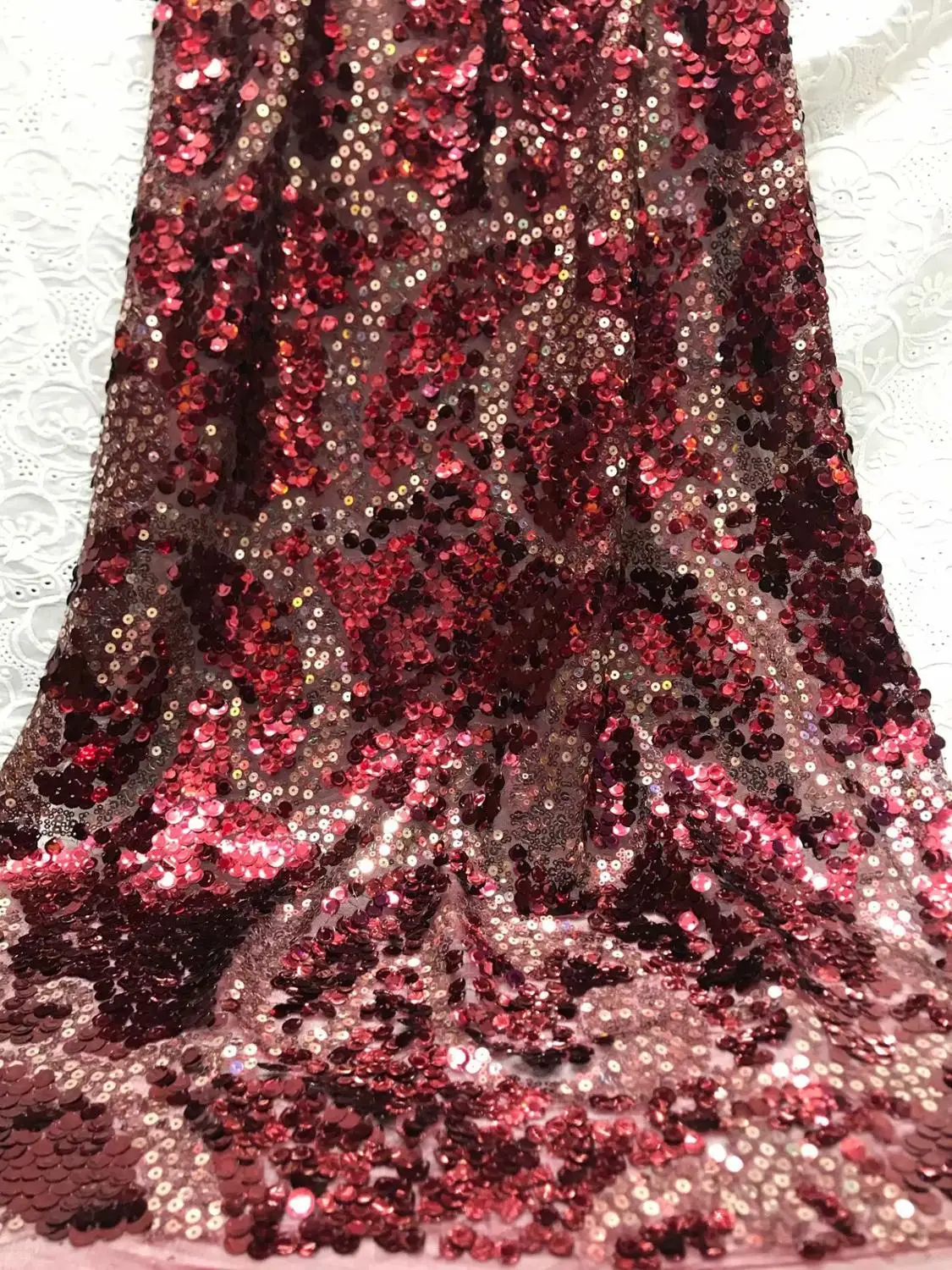 Горячая продажа отправить 3D блесток вышивка нигерийское Гипюровое платье тюль