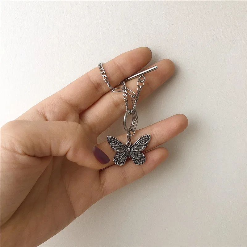 

Niche Retro Butterfly Necklace With The Same Bracelet Super Fairy Temperament Punk Harajuku Retro OT Buckle Clavicle Chain