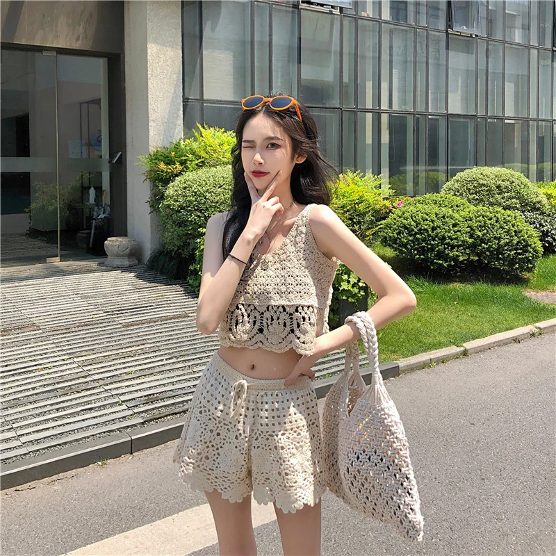 

Crocheted Hollow-out Vest Outer Wear Short Autumn and Winter Sleeveless Knitted Top Woolen Waistcoat Vest Women's Outer Wear