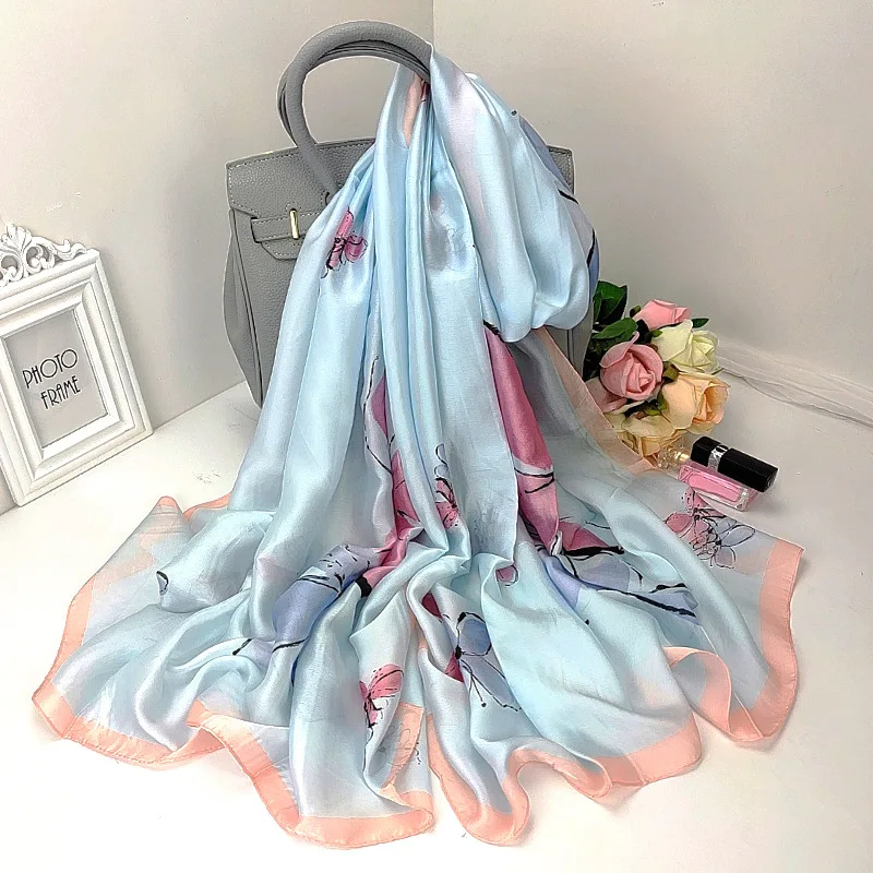 

2022 Популярные солнцезащитные шелковые шарфы модное пляжное полотенце с принтом зимние пылезащитные атласные шали-бабочки x 90 см