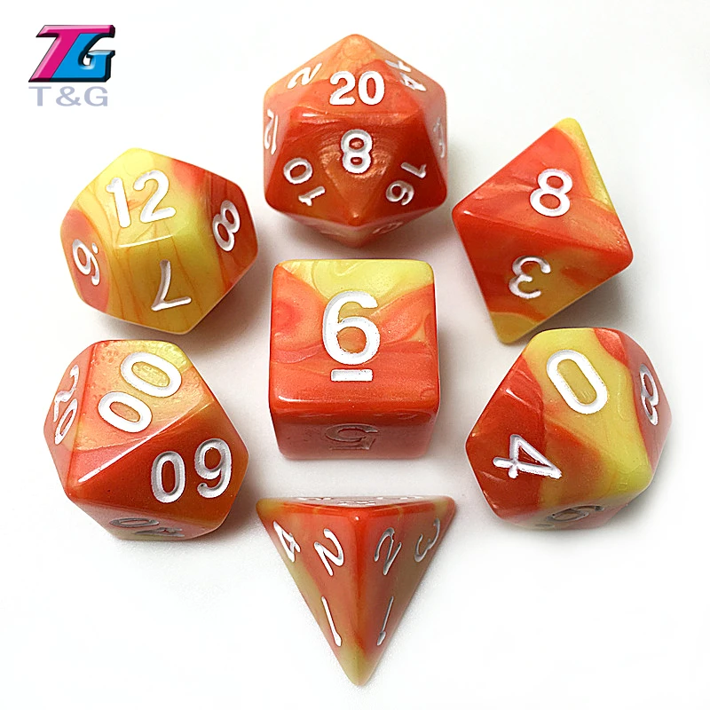 Высококачественный набор игральных костей с двойным цветовым эффектом T & g D4 D6 D8