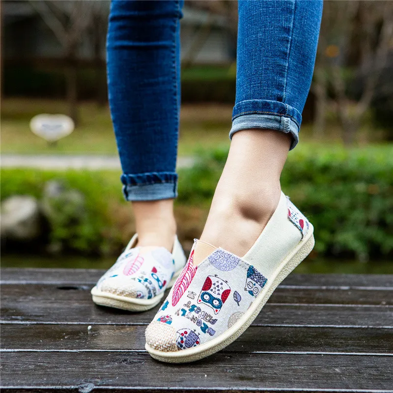 Flat Canvas Shoes Pumps Leisure Slip on Four Seasons Embroidered Women's Fashion Shoes