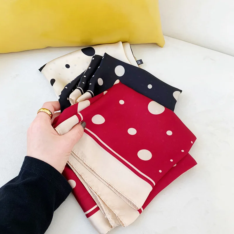 

Fashion Print dot Scarf Women 2021 New Hijab Square Silk Scarves Brand Design Neckerchief Soft Bandana Female Neck Scarves Shawl