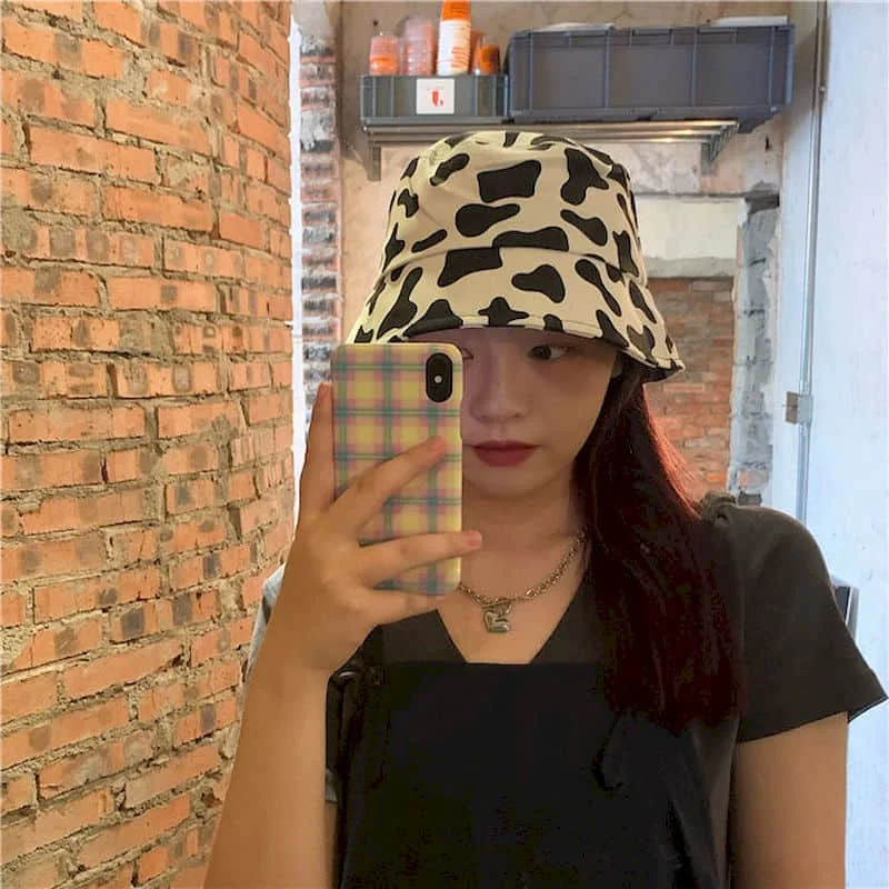 Japanese niche cow pattern fisherman hat tide Korean version of personality fashion face small basin hat female ins net red hat