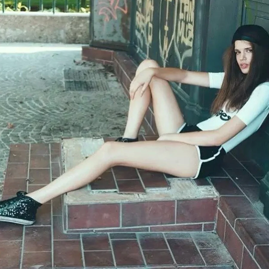 Шорты женские повседневные с эластичным поясом черные/белые пляжные пикантные