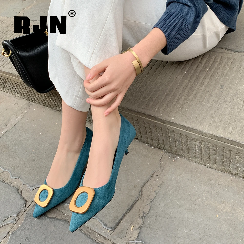 

Женские туфли-лодочки с острым носком, на тонком каблуке 4 см