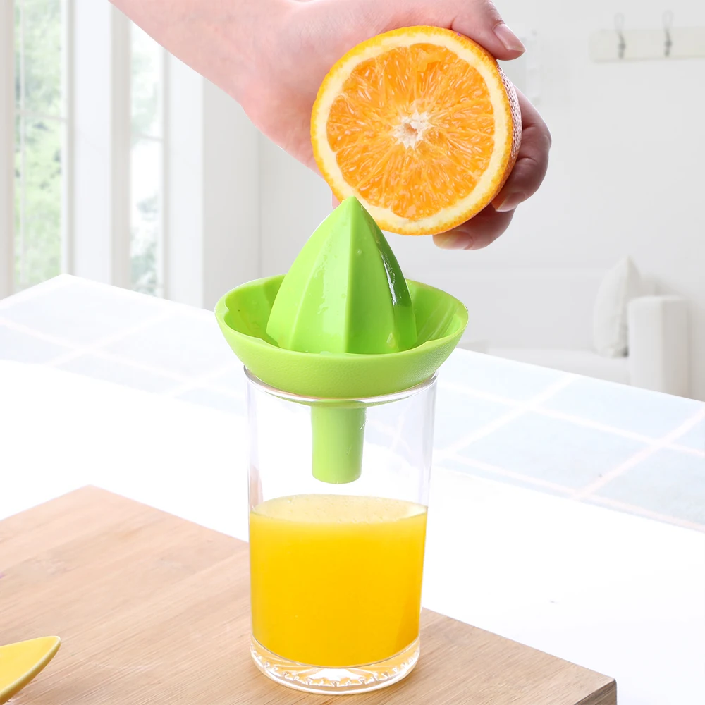 

Mini Fruit Juice Cup Orange Lemon Juice Squeeze Tool Squeezer with Funnel 2 in 1 Household Manual Juicer Cooking Tool