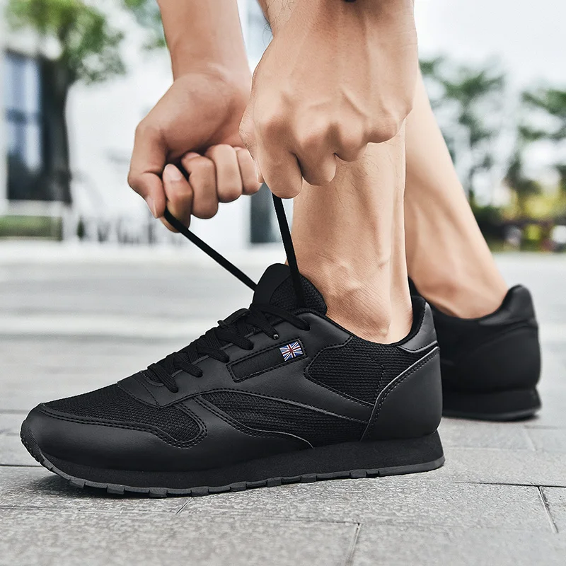 

Fashion slip sneaker running knitting black casuales 2020 comfortable Casual shoes casual sapato sports solid on for summer man