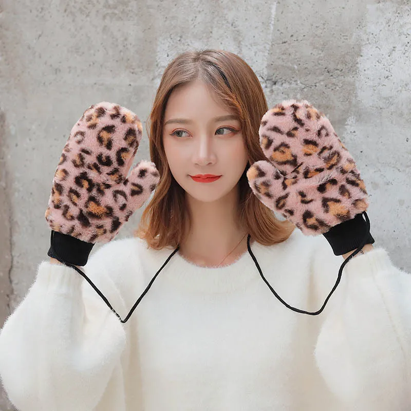 Autumn and winter new cartoon leopard print student cycling gloves women plus velvet thick windproof warmth mittens J4