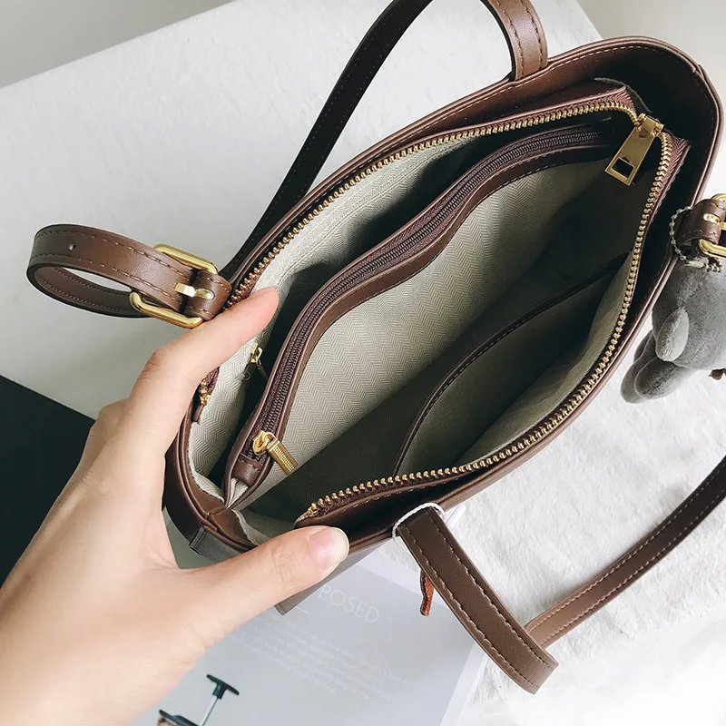 

Luxury Designer Ladies Hand Bags Genuine Cow Leather Handbags 2021 New Shoulder Bag Casual Vintage Female Totes Bolsas Feminina