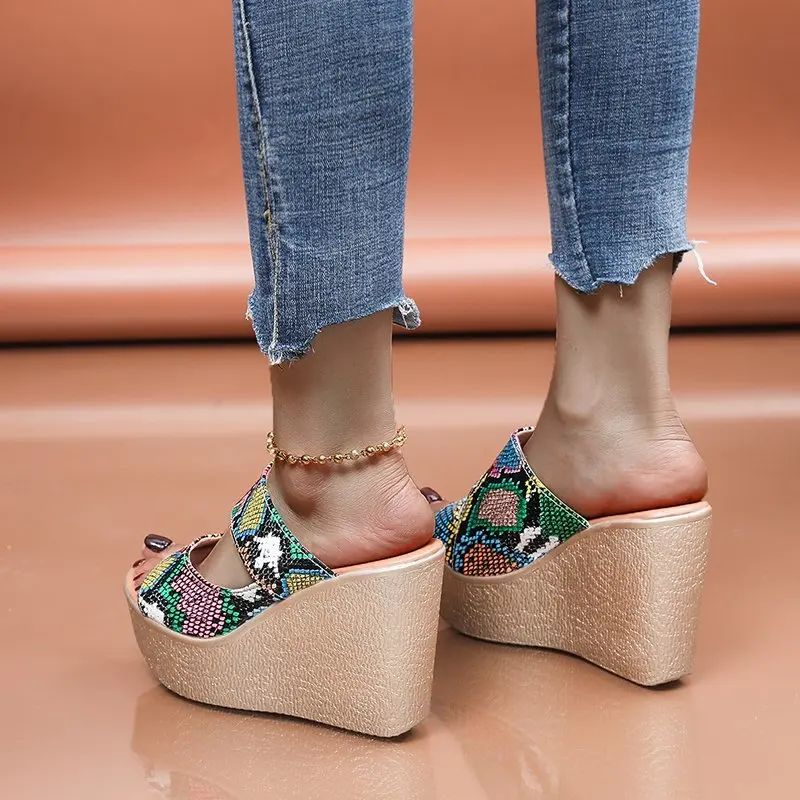 

2021 Fashion Women Slippers Snake Grain Leather Summer Outdoor High Heels Sandals Women Platform Wedge Heel Casual Sandals Shoes