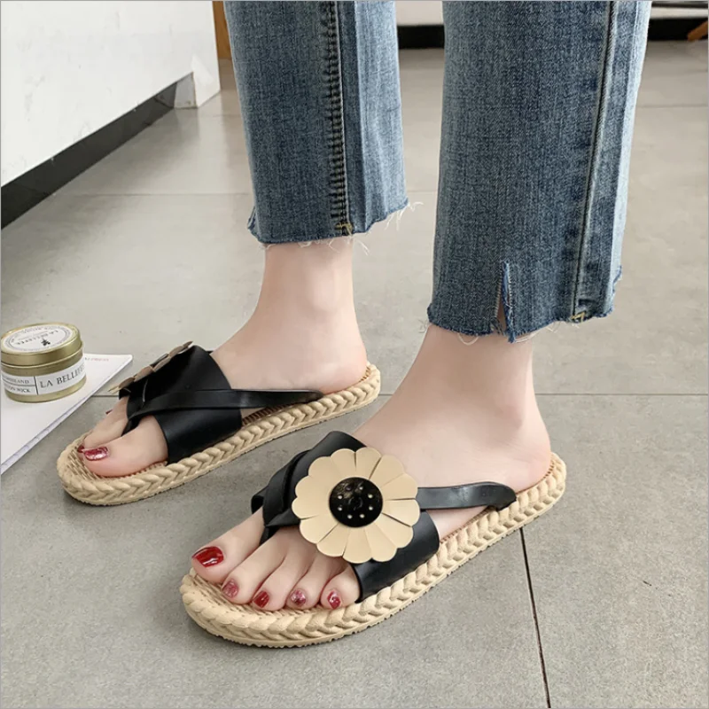 

Women Sandals 2021 Hot Summer New Candy Color Women Shoes Peep Toe Stappy Beach Valentine Rainbow Clogs Jelly Shoes Woman Flats