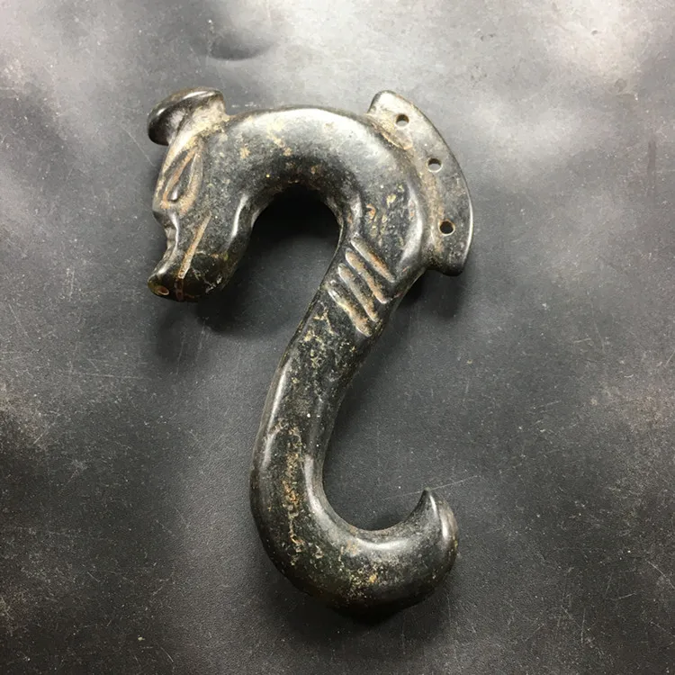 

Exquisite antique jade (Dragon hook) Pendant