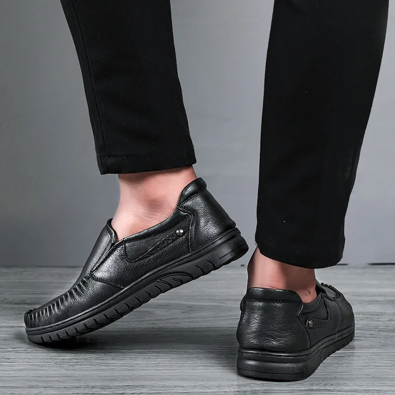 Лоферы мужские из натуральной кожи удобные легкие кроссовки воловьей дышащие