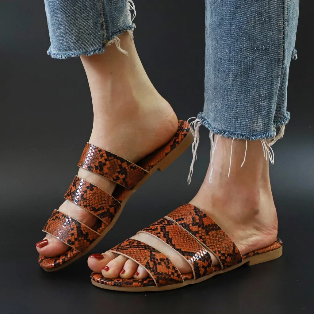 Женские шлепанцы на плоской подошве Летние повседневные дамские тапочки с