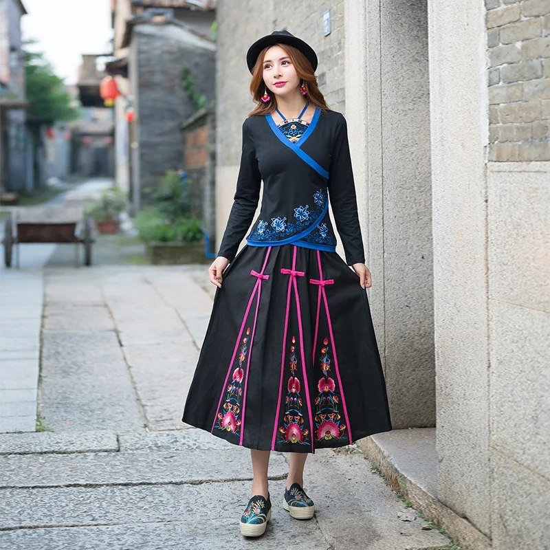 Блузка женская с вышивкой в Восточном китайском стиле 31623 | Тематическая одежда и