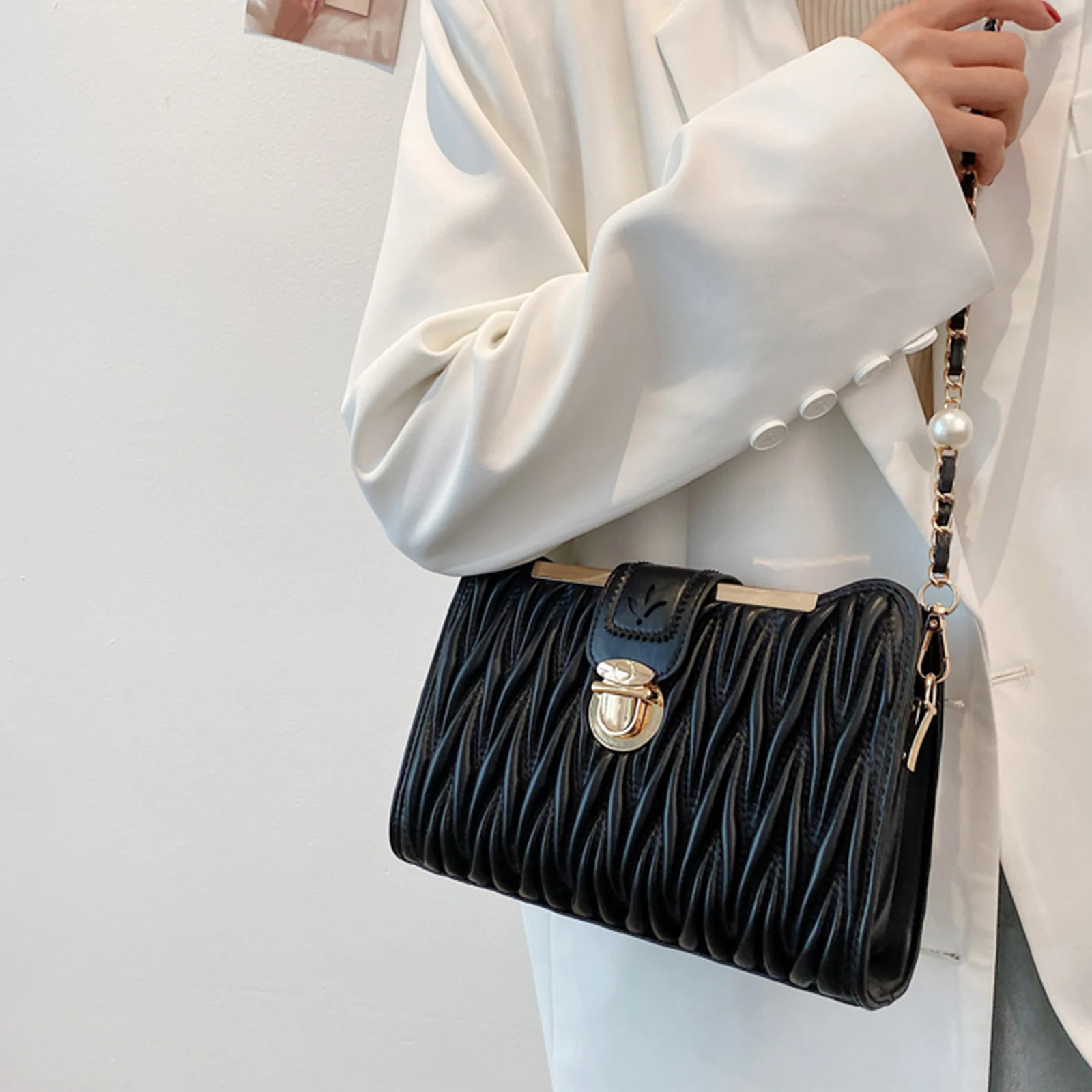 

Female bag 2021 New Shoulder Bag Lady Messenger Bag Luxury Designer Female Bag Zipper Hasp Small Square Handbag WB4176