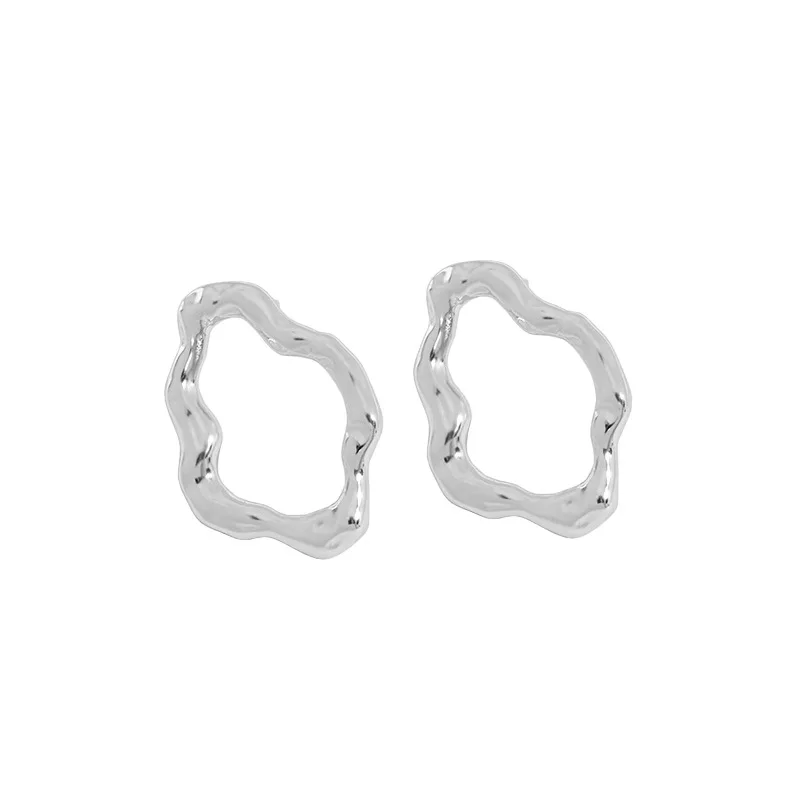 

CH-1077 Korean design simple and versatile geometric irregular convex surface cloud S925 sterling silver stud earrings