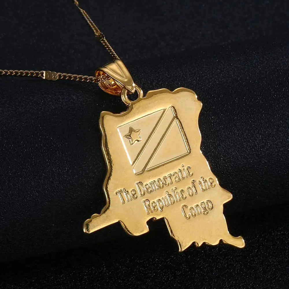 Ожерелье золотого цвета с подвеской в виде карты национального флага