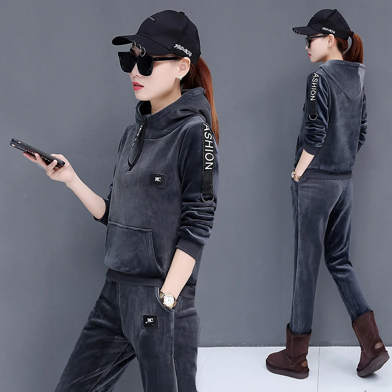 Плюс бархатный утепленный спортивный костюм женский осенне-зимний Тонкий Модный