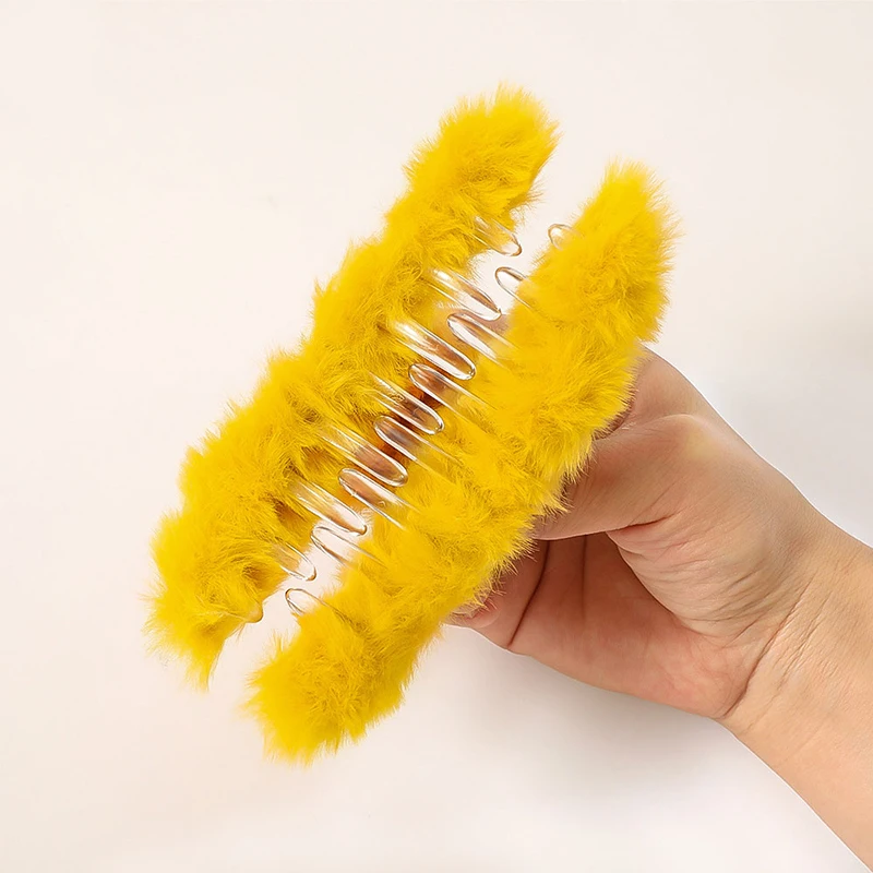 

2020 Autumn Winter Plush Hair Claws Faux Rabbit Fur Cross Hairpins Hair Crab Clamps Candy Color Hair Clip Hair Accessories