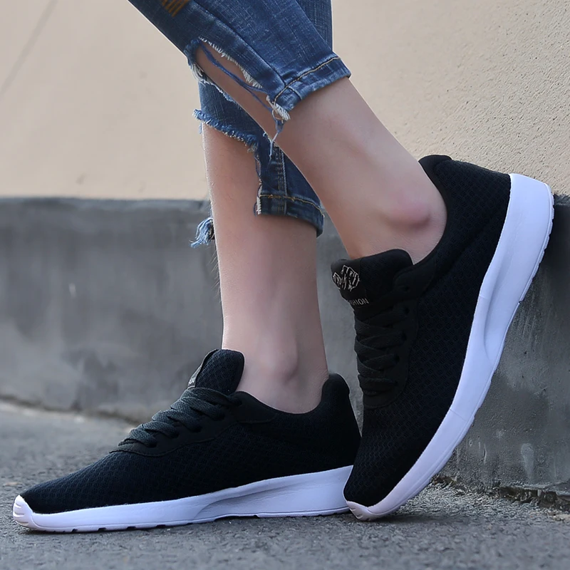 

Running Shoes Fashion Breathable Outdoor Male Sports Shoes Lightweight Sneakers Comfortable Athletic Footwear