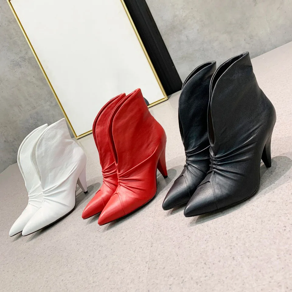 

Симпатичные ботинки с V-образным носком, женские короткие ботинки без шнуровки, модные ботинки на высоком каблуке, черные кожаные ботинки дл...