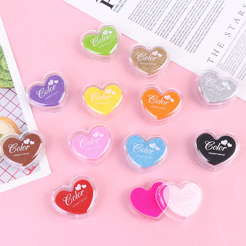 

12 Color Cute Love Ink Pad DIY Rubber Stamp Engraving Hand Account Printing Table Finger Painting Hand Account Seal Tool