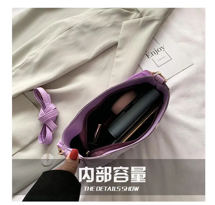 

PU Leather Ladies Small Shoulder Messenger Bag Fashion Daisy Flower Women Baguette Handbags Female Clutch Purse Armpit Bag Bolsa