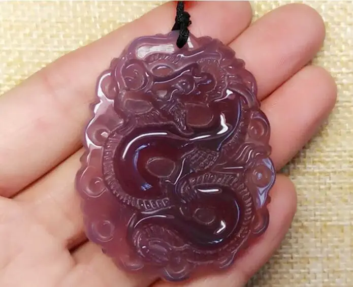 Очаровательная подвеска из Императорского фиолетового Агата Восточного размера