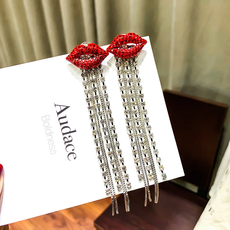 

New Arrival Metal Vintage Water Drop Women European American Fashion Sexy Red Lip Earrings Long Tassel Earrings Accessories