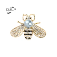 2021 trendy natural pearl little bee brooch brooch high end womens lovely suit womens summer minority brooch