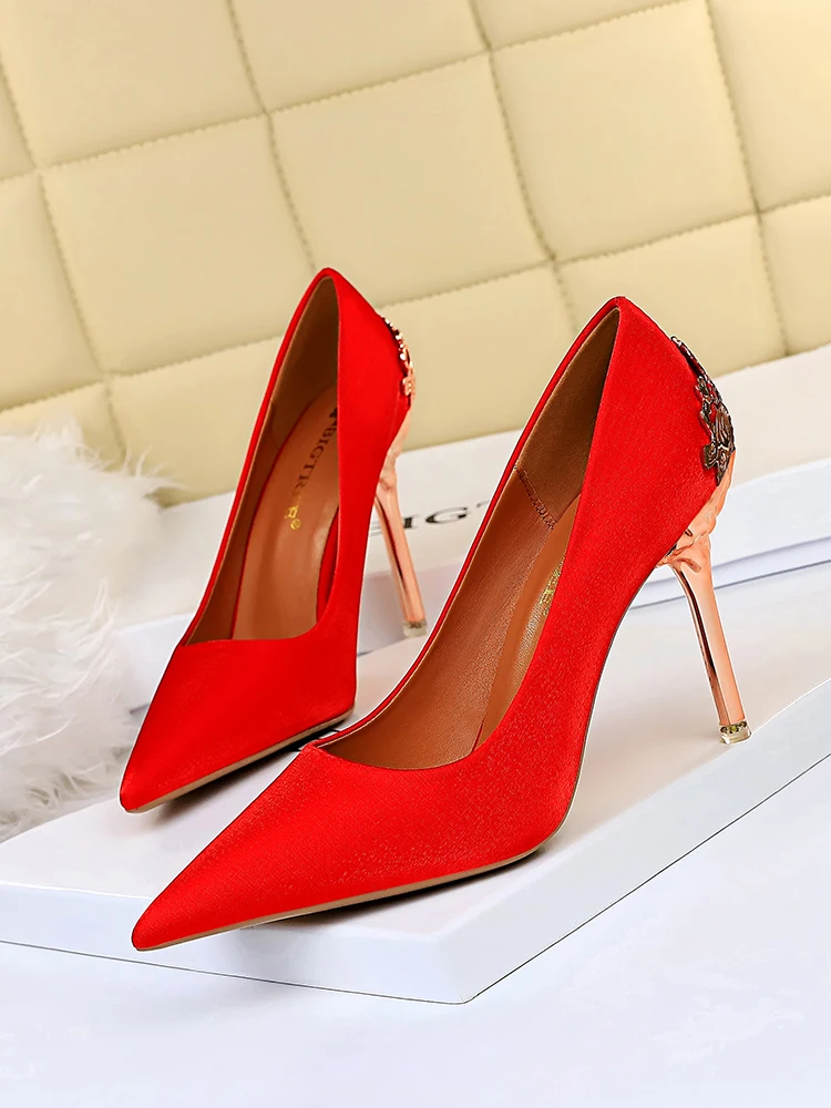 

Women's high heel shoes fashion sexy show thin metal decorative light pointed mouth