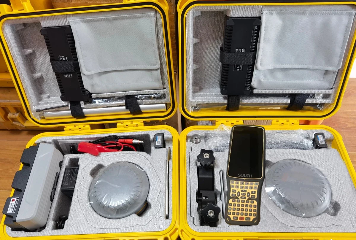 

NEW SOUTH SMALLER GALAXY G1 GNSS RTK 1+1